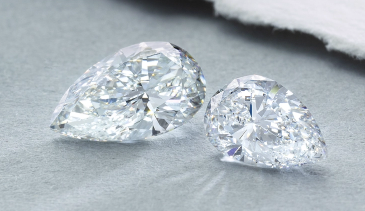 PEAR SHAPE DIAMONDS