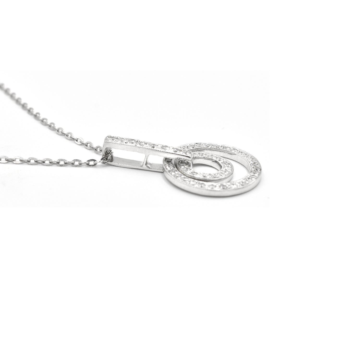 18k diamond pendant